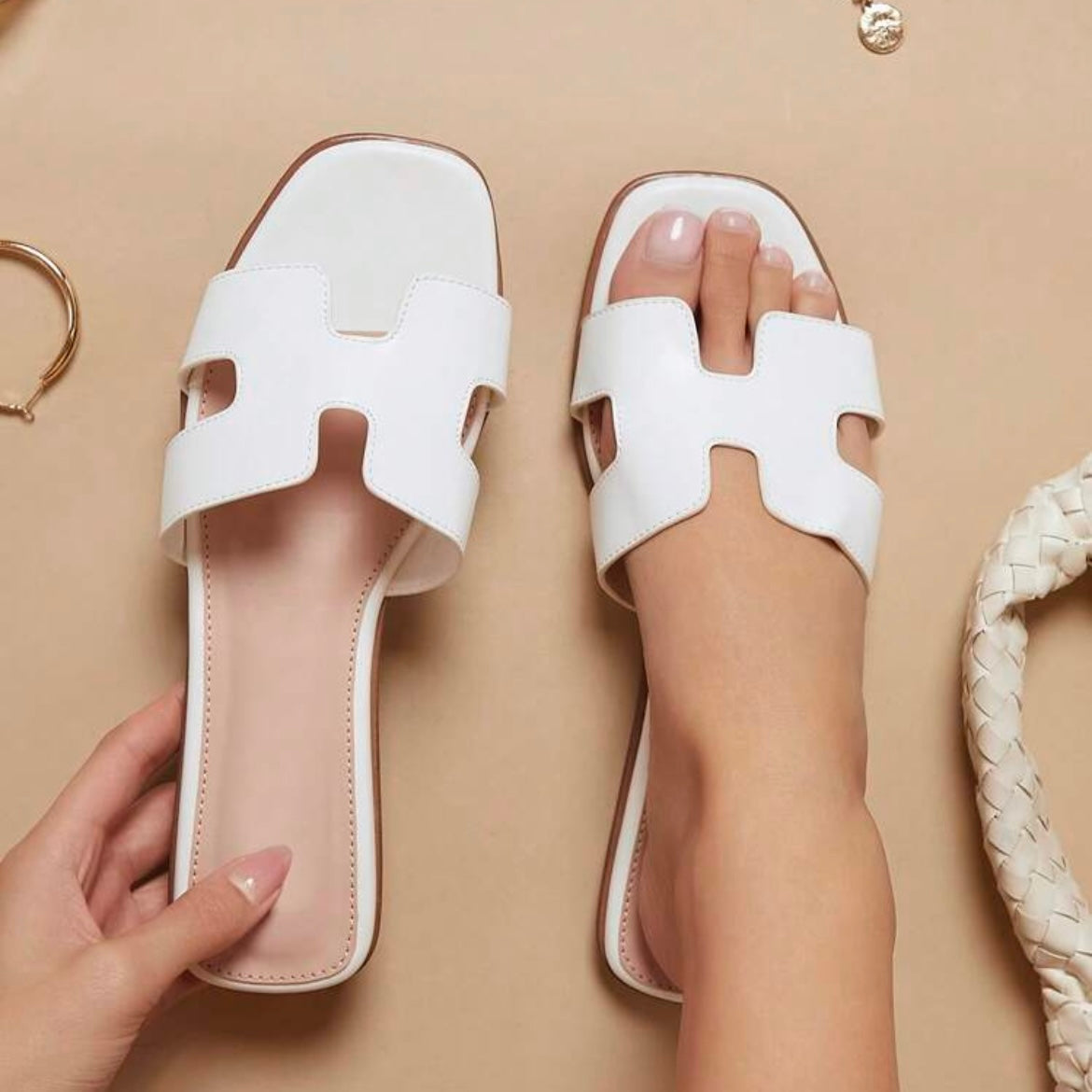 RACHEL WHITE SANDALS