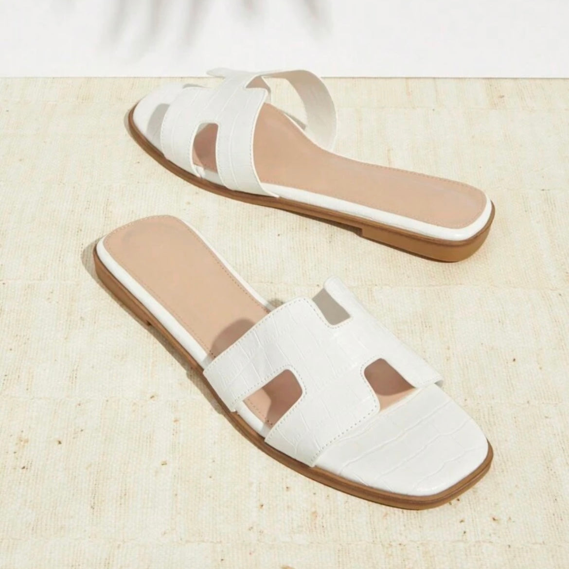 RACHEL WHITE SANDALS
