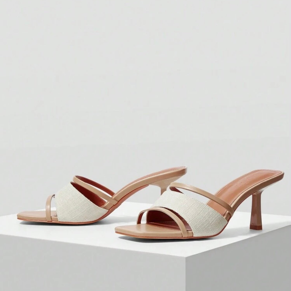 NOVIE HEELED SANDALS