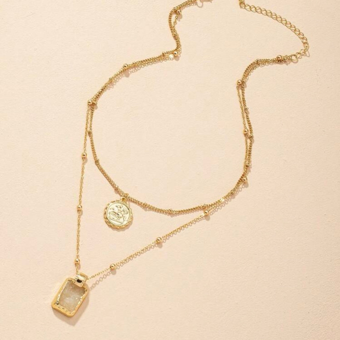 GOLDEN LAYERED NECKLACE